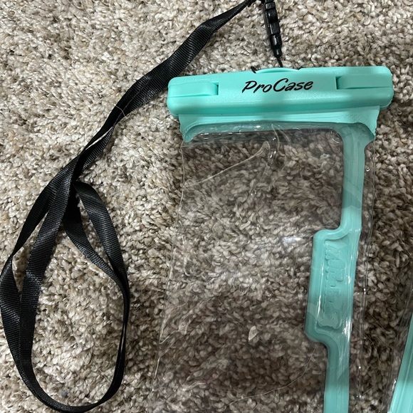 New waterproof phone cases with lanyard - Picture 3 of 6